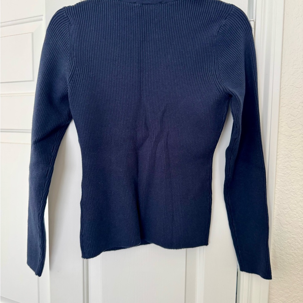 NWT Abercrombie & Fitch Classic Ribbed Navy Button-Down Women's Sweater - Medium - Picture 2 of 3